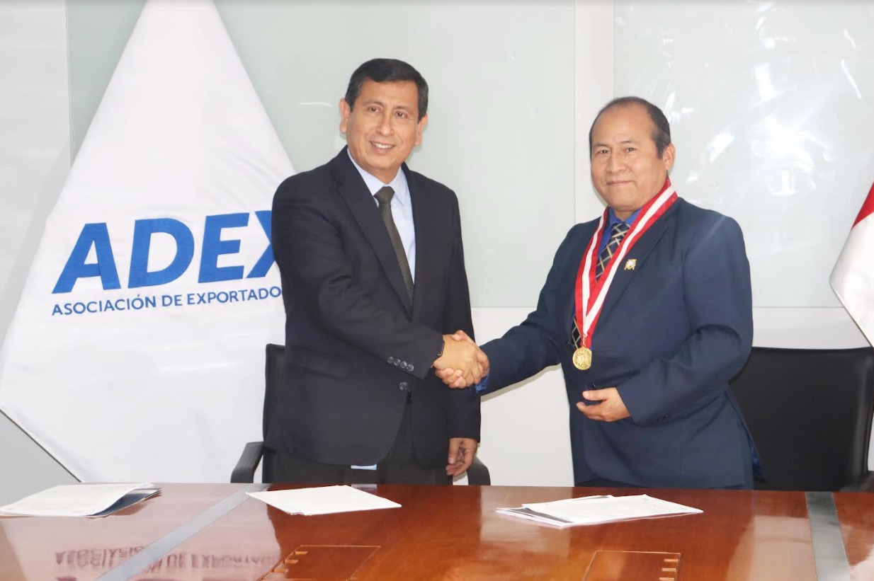 Firma de Convenio entre ADEX y FIGMMG